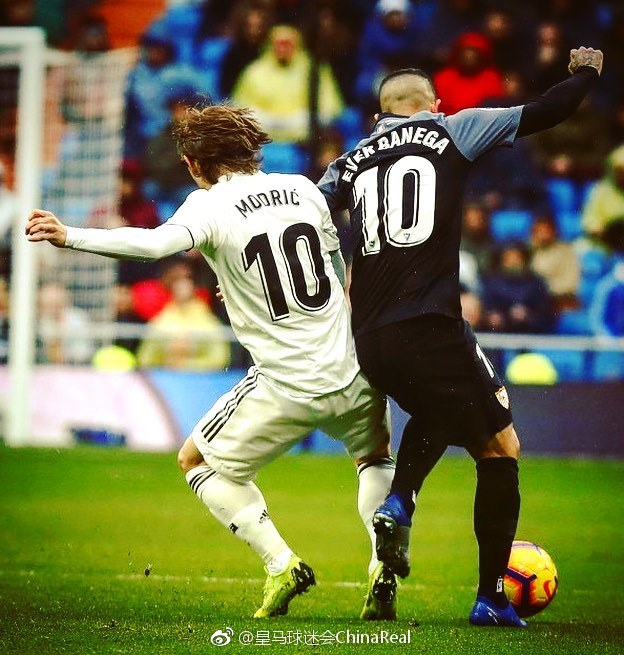 抗扰动更具 抗扰动更具